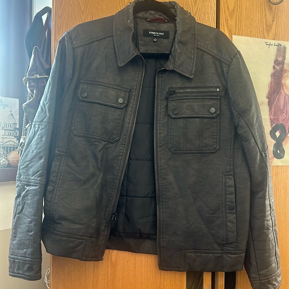 Brown leather Kenneth Cole